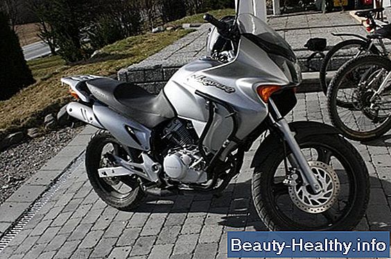 Hvordan kan jeg sammenligne en Honda CRF 70 og XR 70?