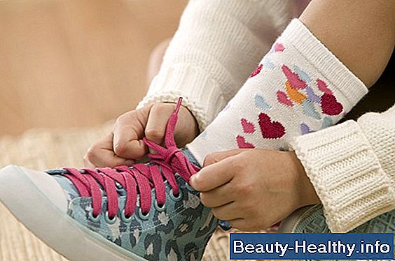 C贸mo atarse cordones de b茅isbol