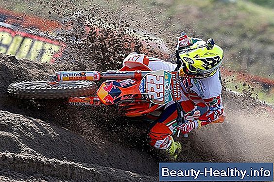 C贸mo convertirse en un profesional de Motocross Racer