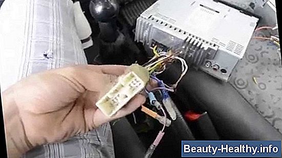 Cómo instalar un estéreo en carros de golf