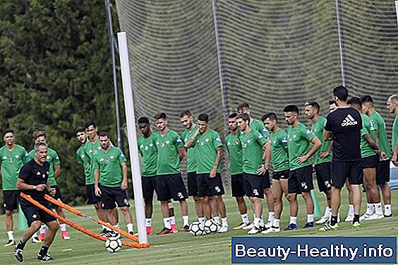 Entrenamientos acuáticos para jugadores de fútbol