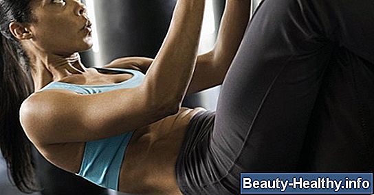 C贸mo hacer un entrenamiento abdominal en una tabla de inversi贸n