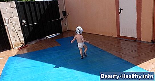 C贸mo hacer un patinaje en la piscina en un monopat铆n