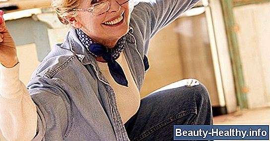 C贸mo quitar lentes de anteojos